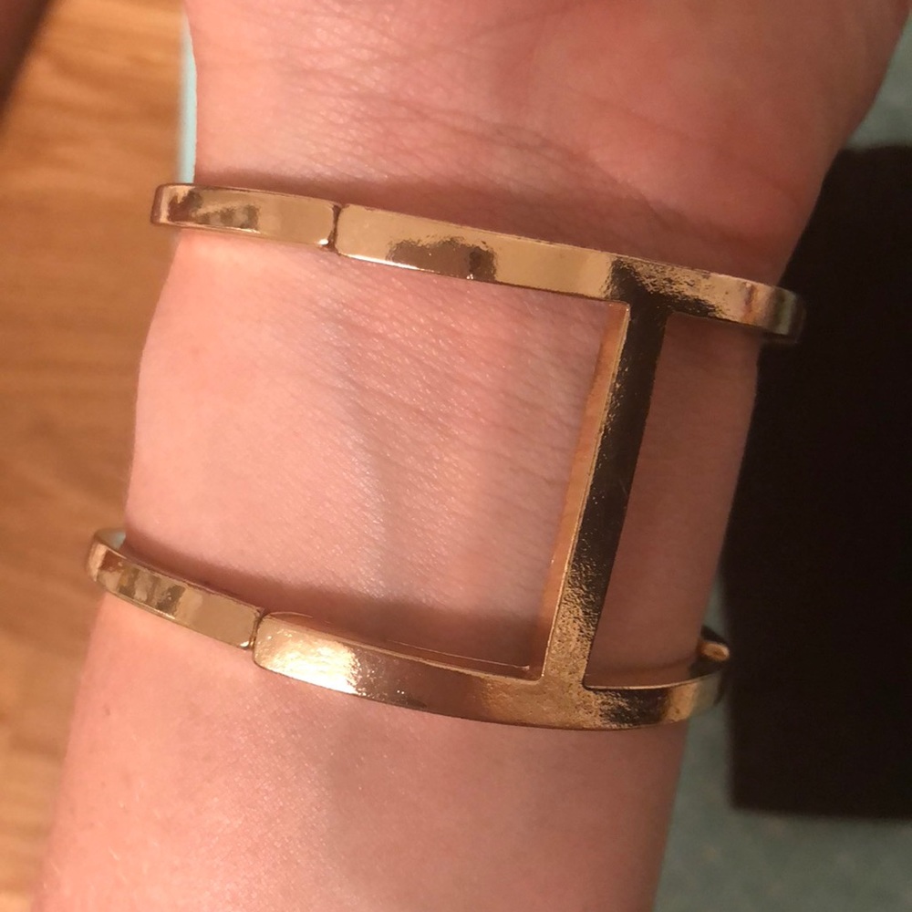 Gold bangle/cuff - Picture 5 of 5